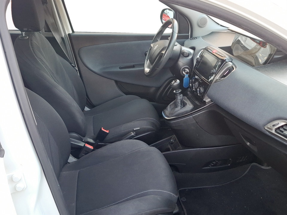 LANCIA Ypsilon 1.0 firefly hybrid Gold s&s 70cv Ibrida usato - 14