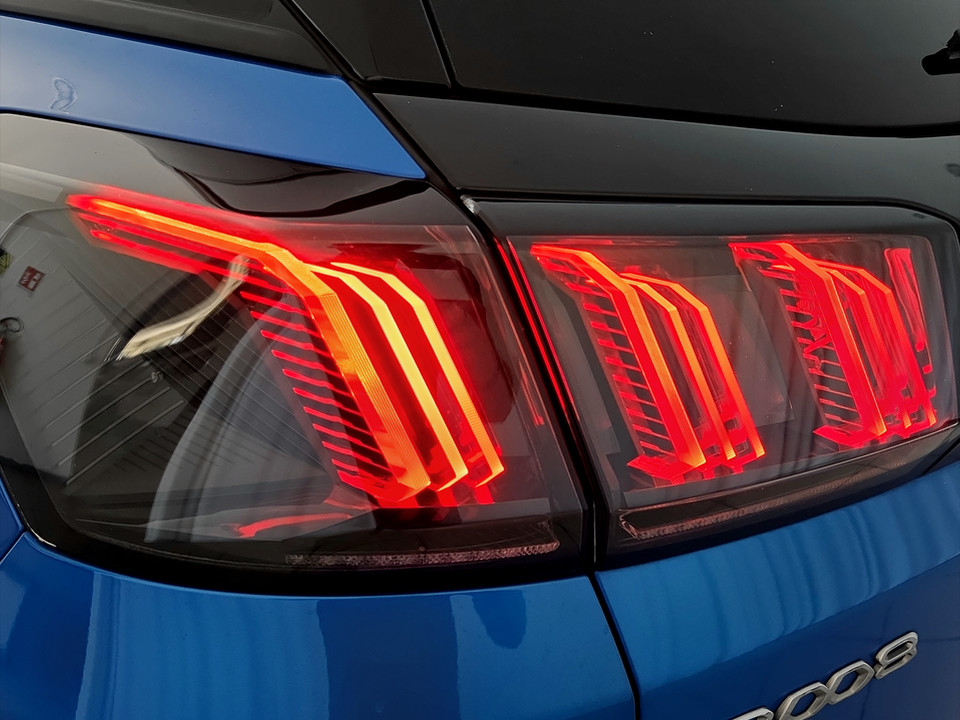 PEUGEOT 3008 1.6 hybrid phev Allure Pack 225cv e-eat8 Ibrida usato - 20