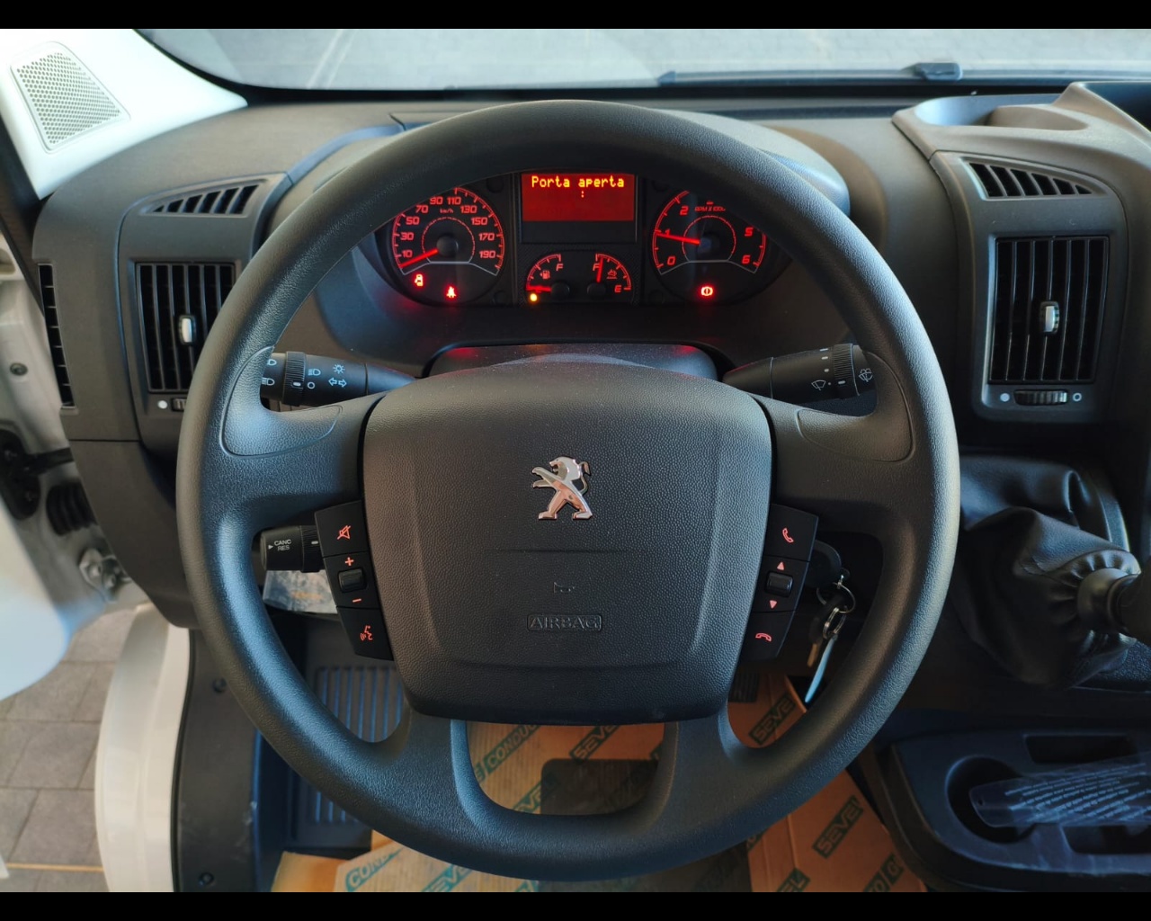 Foto PEUGEOT Boxer Furgone 333 L2 H2 BlueHDi 140 S&S