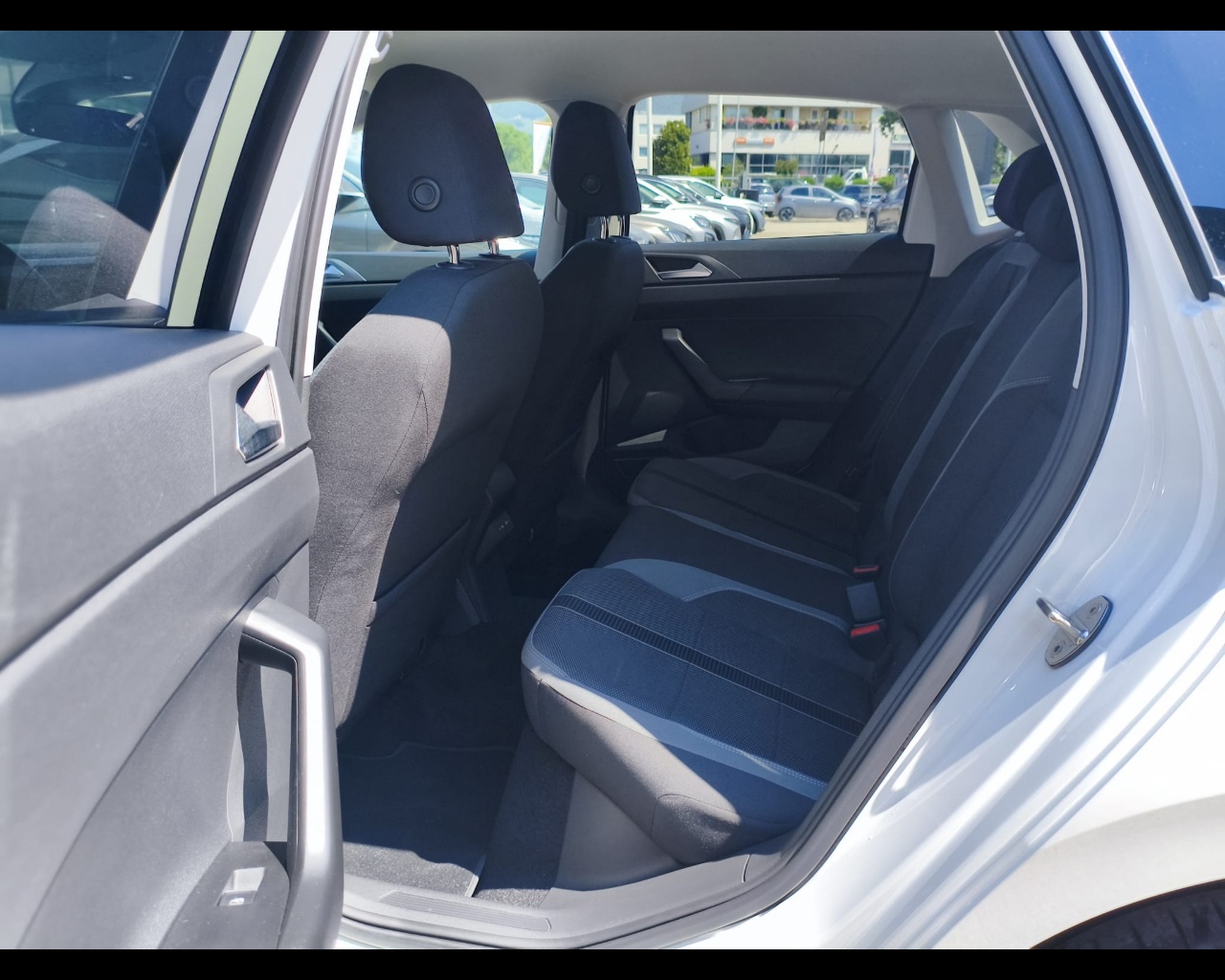 Foto VOLKSWAGEN Polo 1.0 tsi Style 95cv
