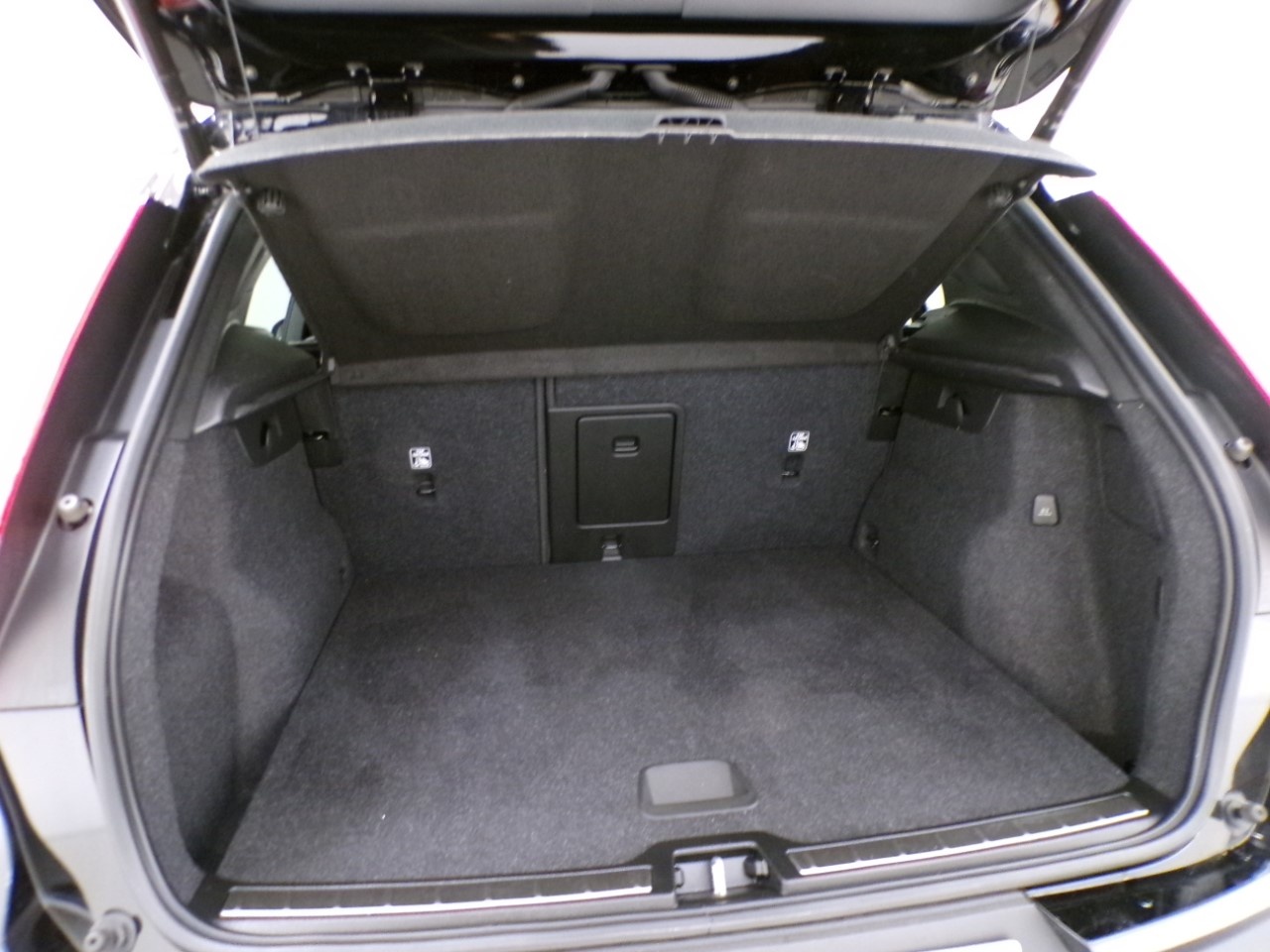 Volvo XC40 XC40 1.5 T4 Recharge Plug-in-Hybrid Plus Bright automatico - 9