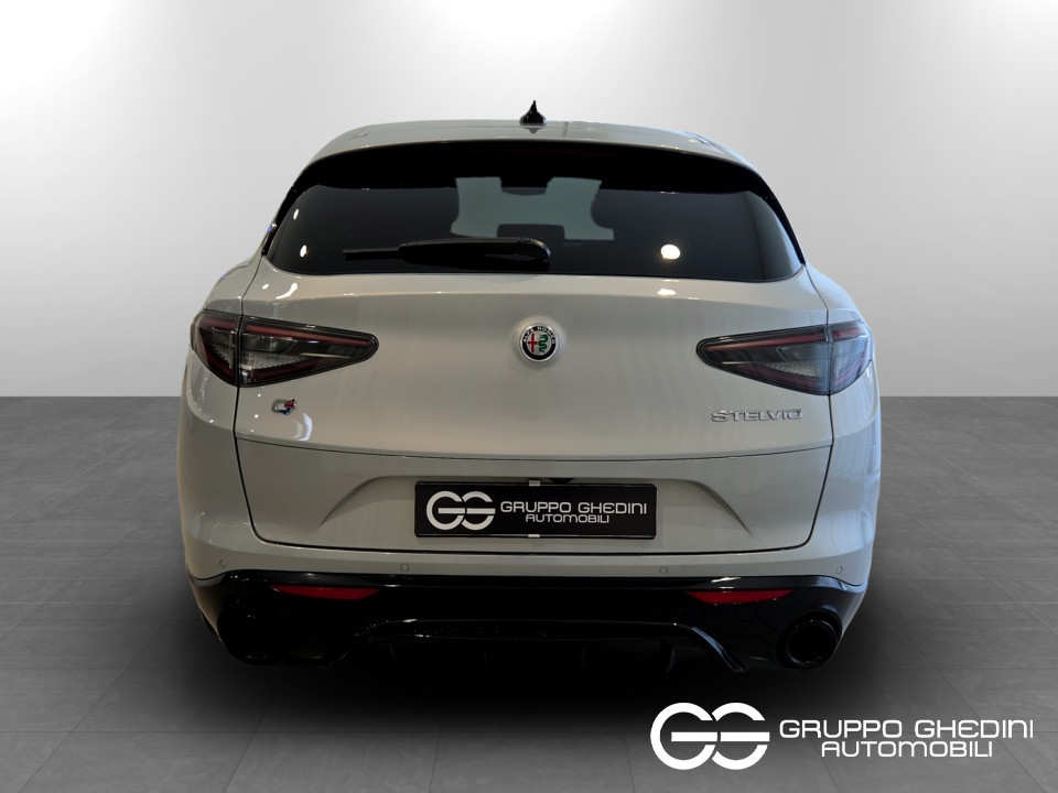 ALFA ROMEO Stelvio 2.2 t Veloce Q4 210cv auto Diesel usato - 4