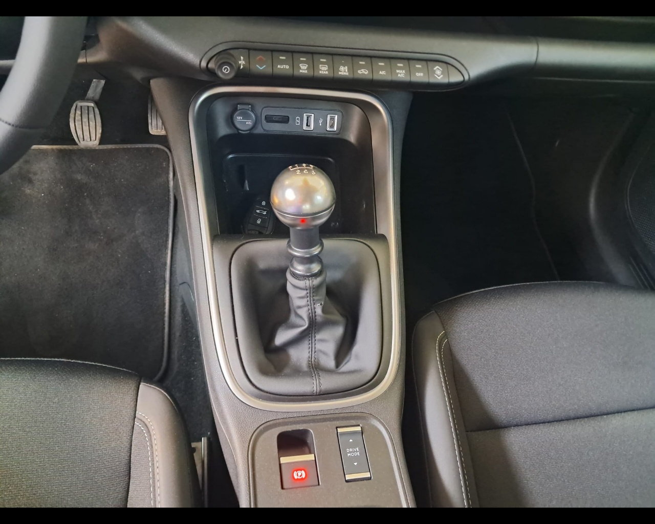Foto JEEP Avenger 1.2 turbo Summit fwd 100cv