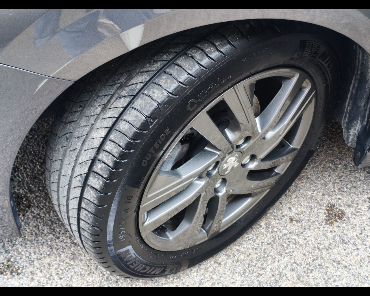 Foto PEUGEOT 208 1.2 puretech Active Pack s&s 75cv