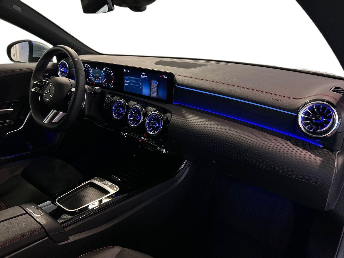 Mercedes  CLA Shooting Brake 180 Edition AMG Line 7G-DCT - 15