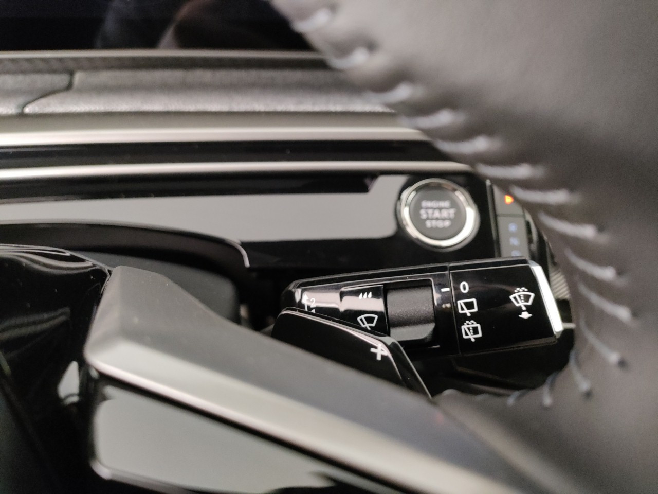 Peugeot 5008 Nuovo Ibrido benzina 5008 Porto Mantovano