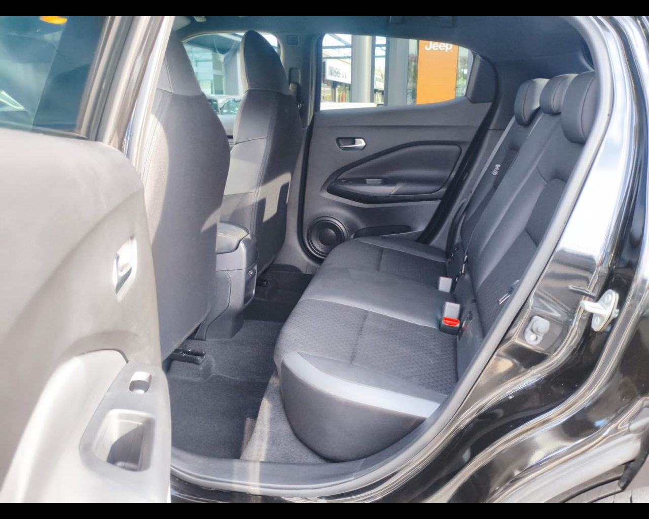 Foto NISSAN Juke 1.0 dig-t N-Connecta 114cv