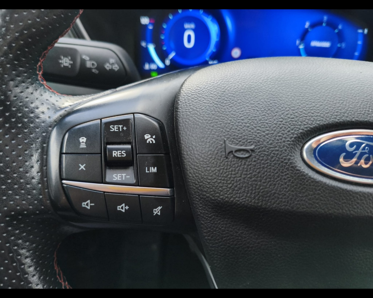 Foto FORD Kuga 1.5 ecoblue ST-Line 2wd 120cv