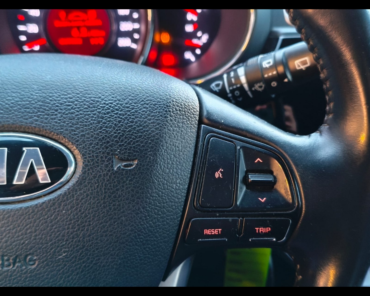 Foto KIA Rio 5p 1.2 Cool eco Gpl