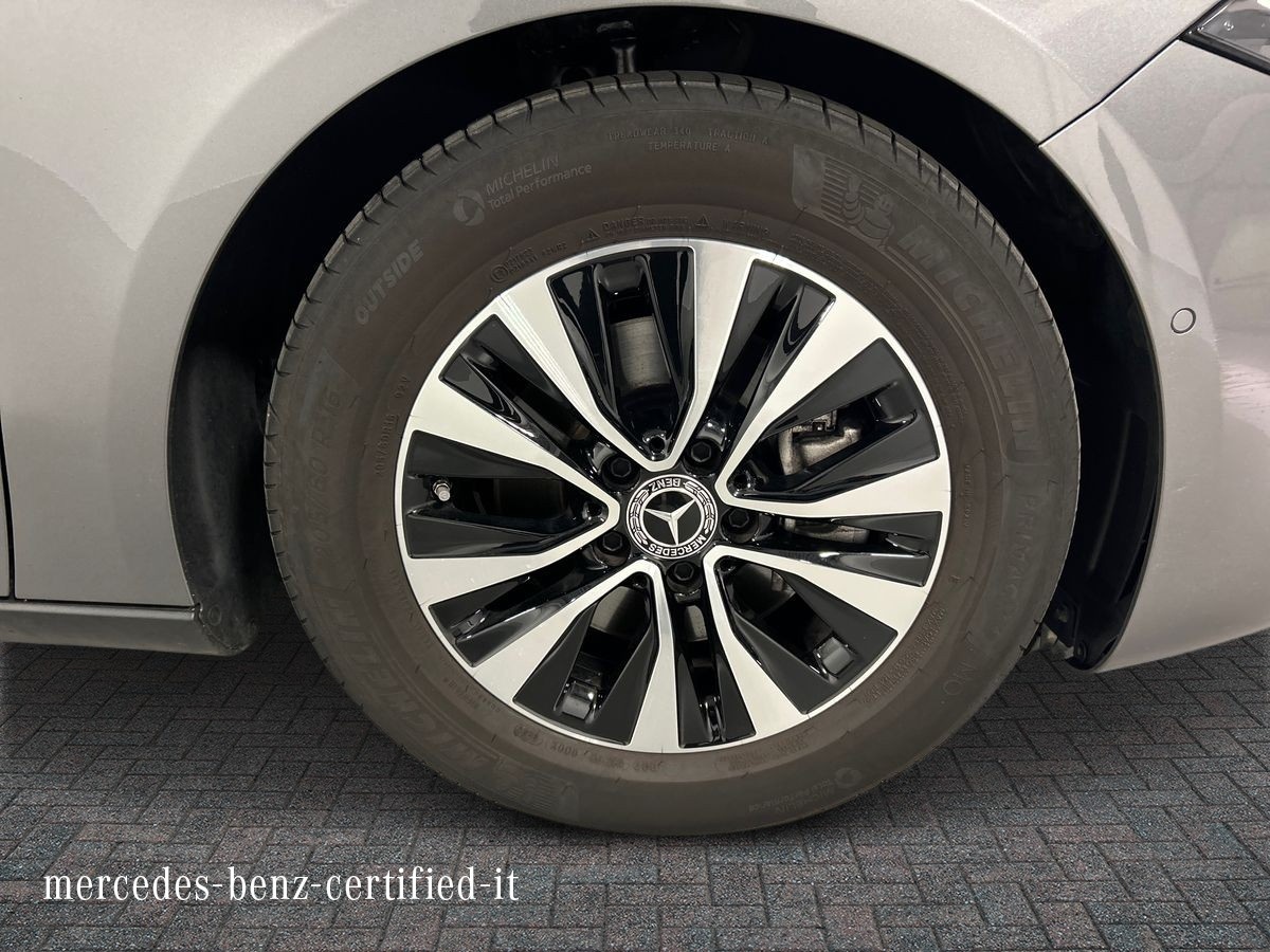 Mercedes  Classe A 180 D Advanced Speedshift DCT AMG 8G - 17