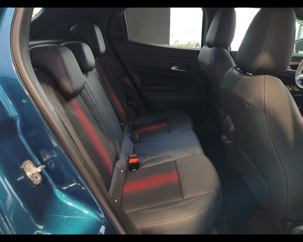 Foto ALFA ROMEO Junior 1.2 ibrida Speciale 145cv edct6