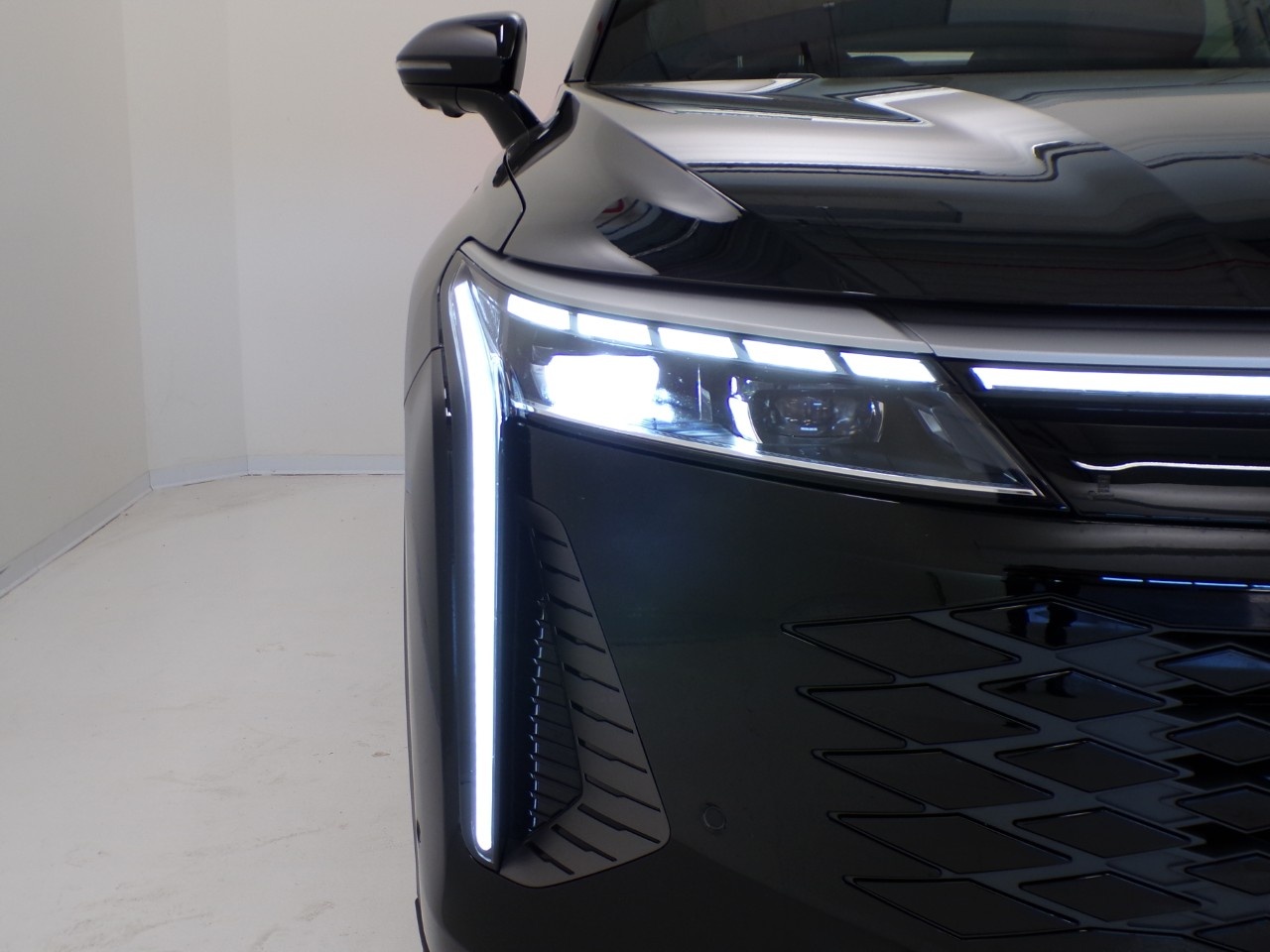 Omoda Omoda 9 Omoda 9 1.5 TGDi plug-in SHS Premium i-AWD DHT3 - 5