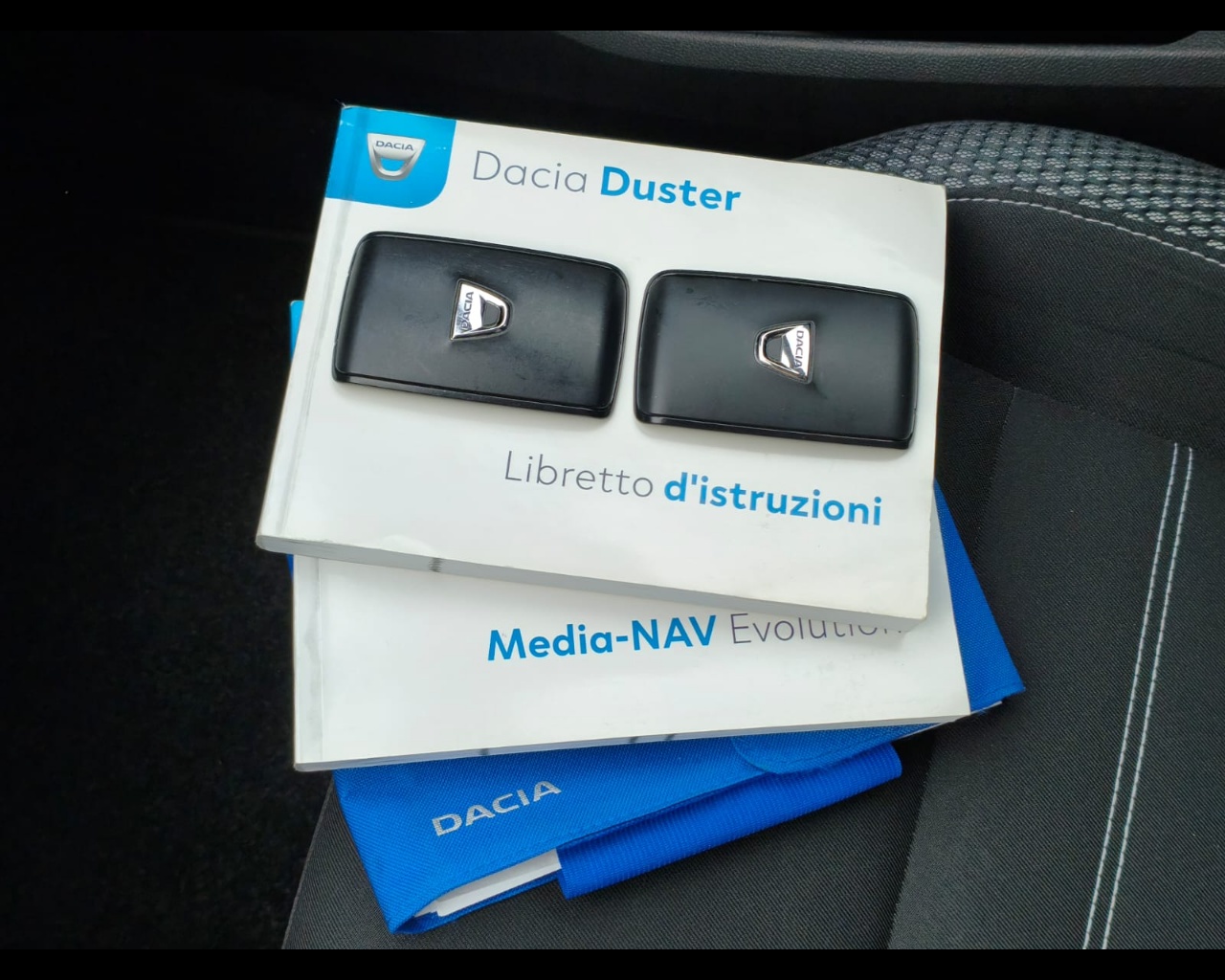 Foto DACIA Duster 1.0 tce Prestige Eco-g  4x2 100cv