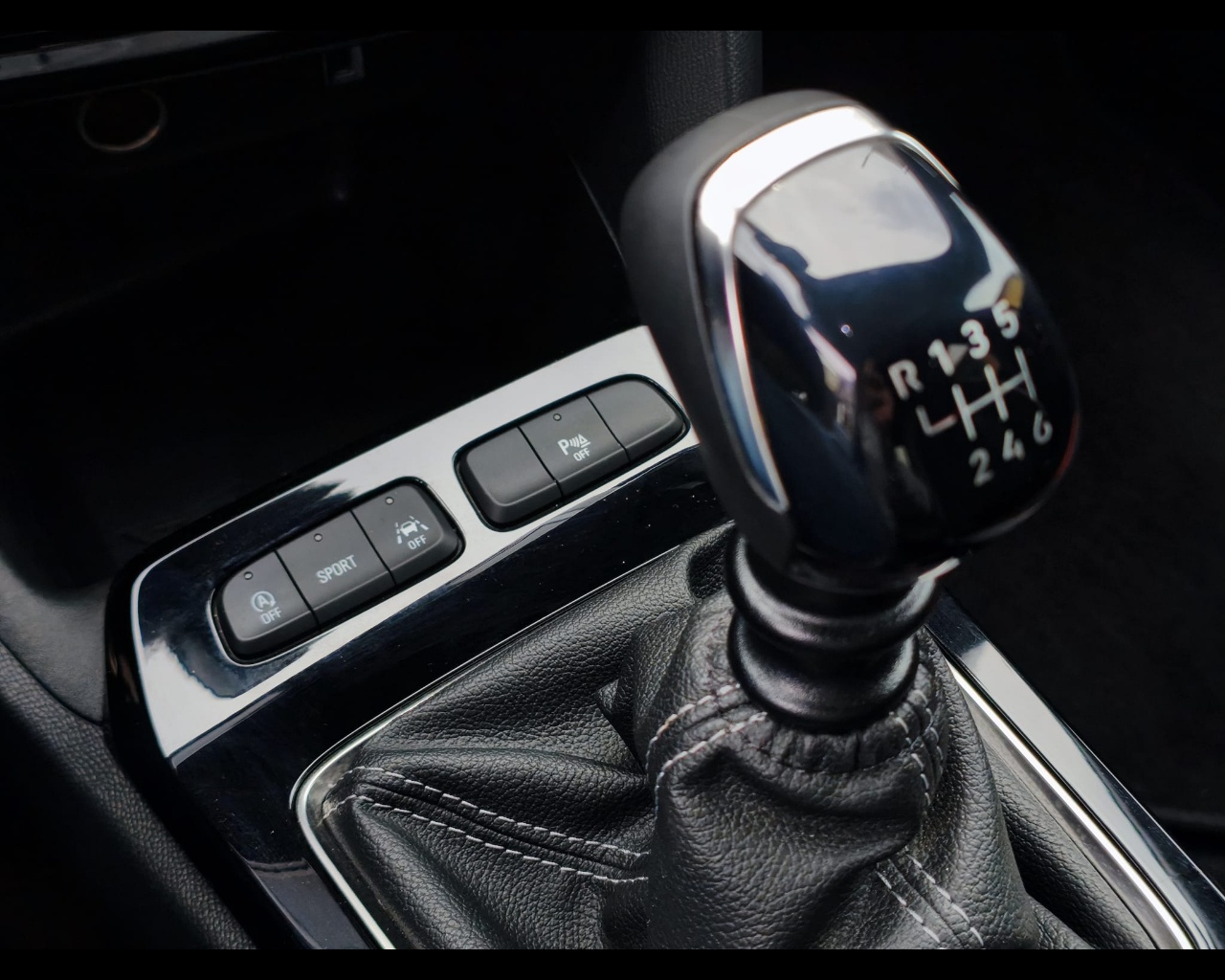 Foto OPEL Mokka 1.2 t GS s&s 136cv