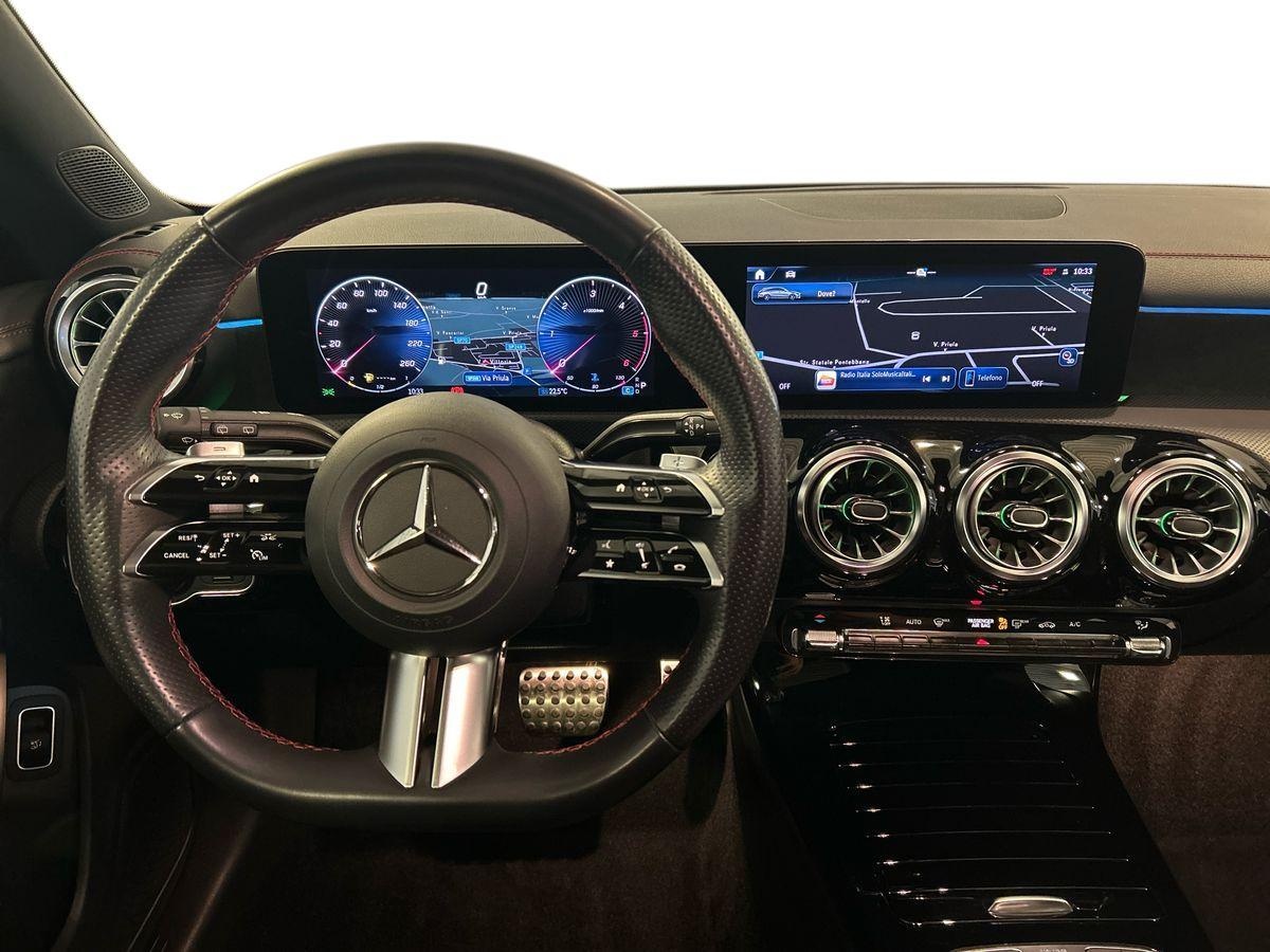 Mercedes  CLA Shooting Brake 200 D AMG Line Advanced Plus 8G-DCT - 11