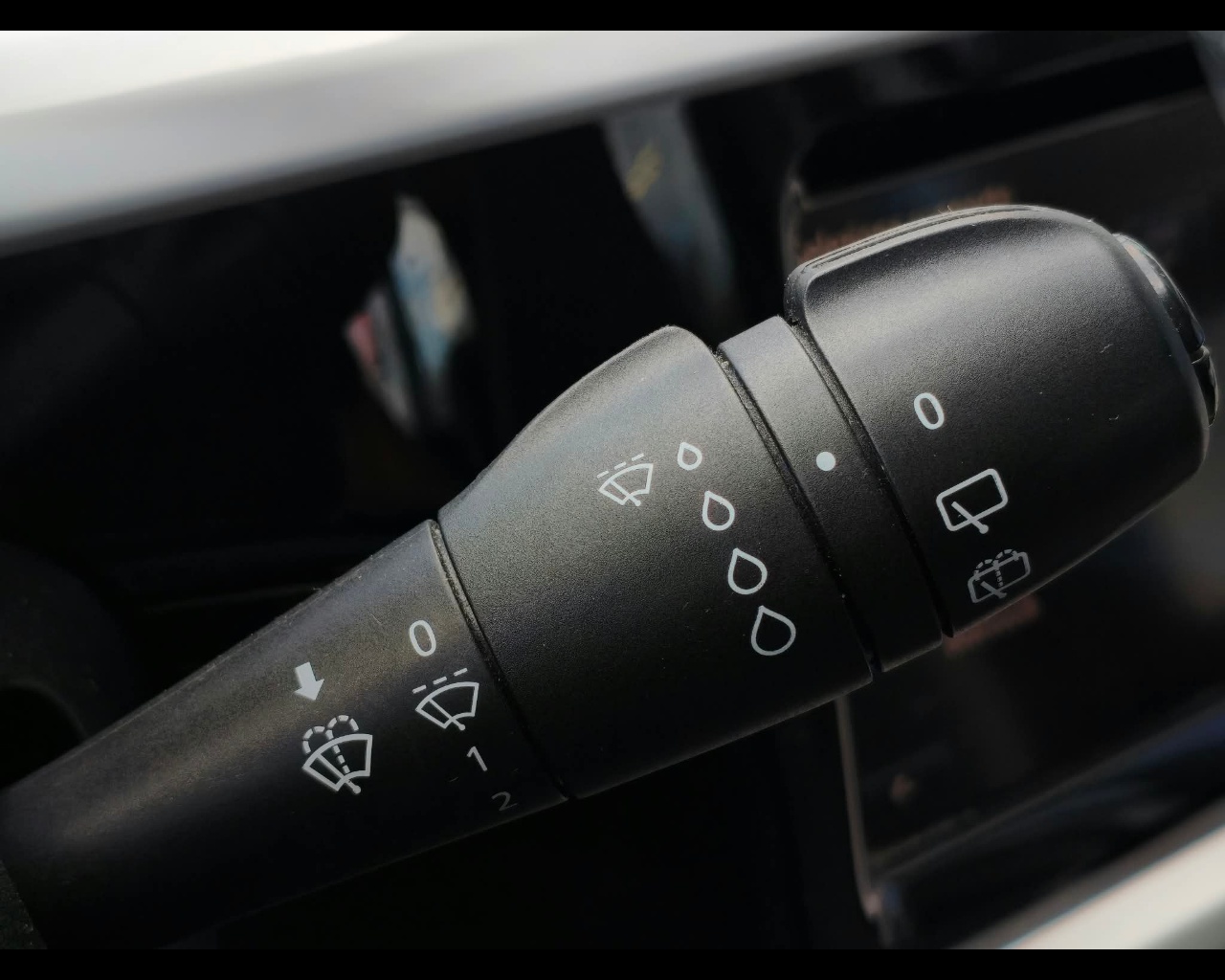 Foto RENAULT Twingo 1.0 sce Lovely2 s&s 69cv