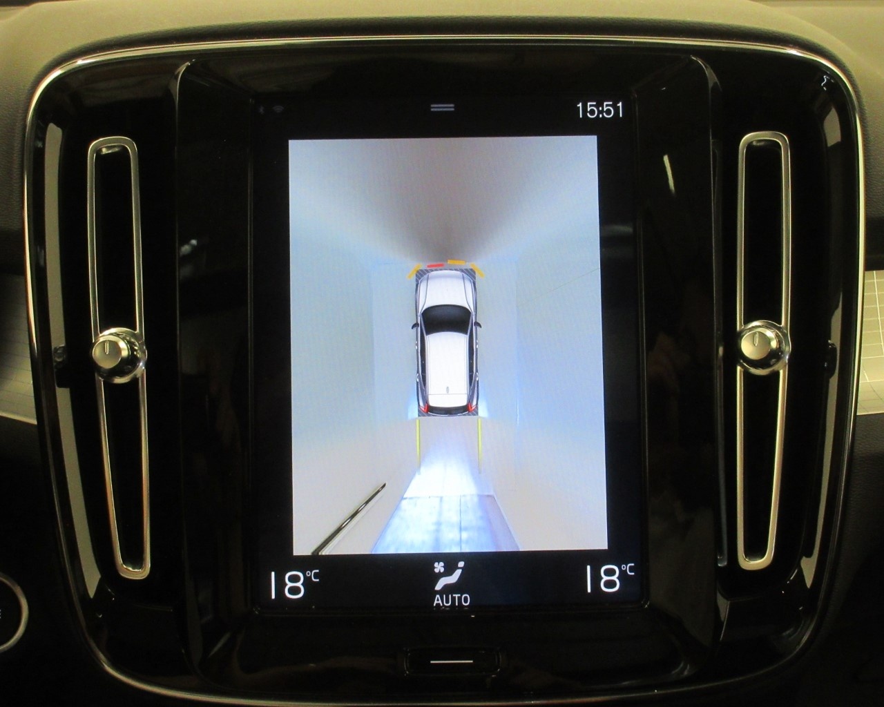Volvo XC40 XC40 2.0 D4 Momentum AWD Geartronic - 19