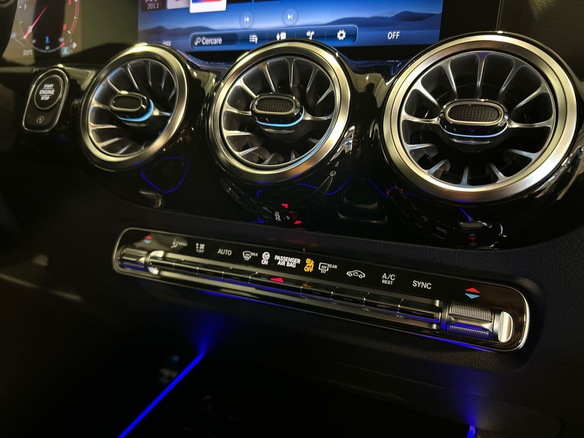 Mercedes GLA 200 D AMG Line Advanced Plus 8G-DCT - 14