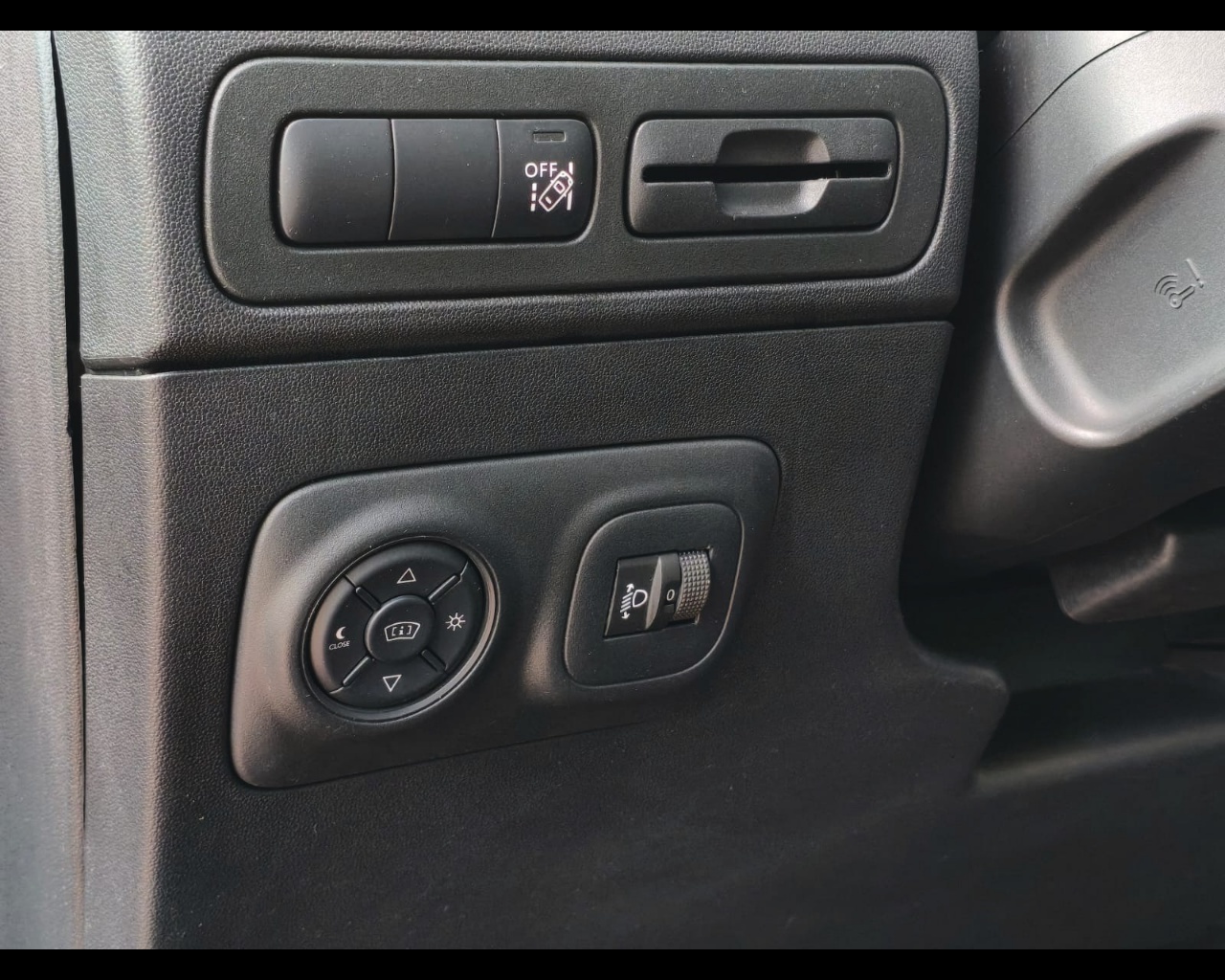 Foto CITROEN C3 Aircross 1.2 puretech Shine s&s 110cv eat6