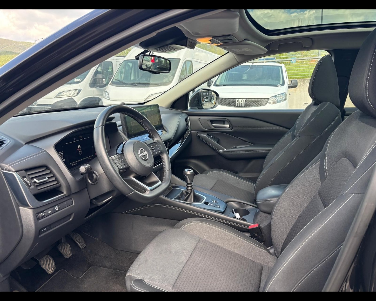 Foto NISSAN Qashqai 1.3 mhev N-Connecta 2wd 140cv