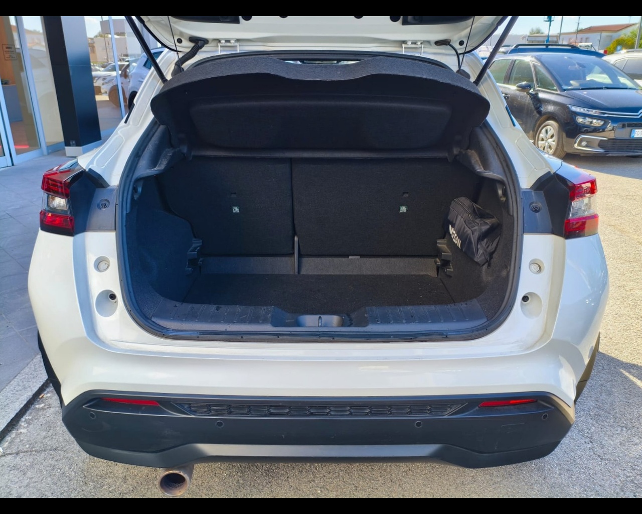 Foto NISSAN Juke 1.0 dig-t Tekna 117cv dct