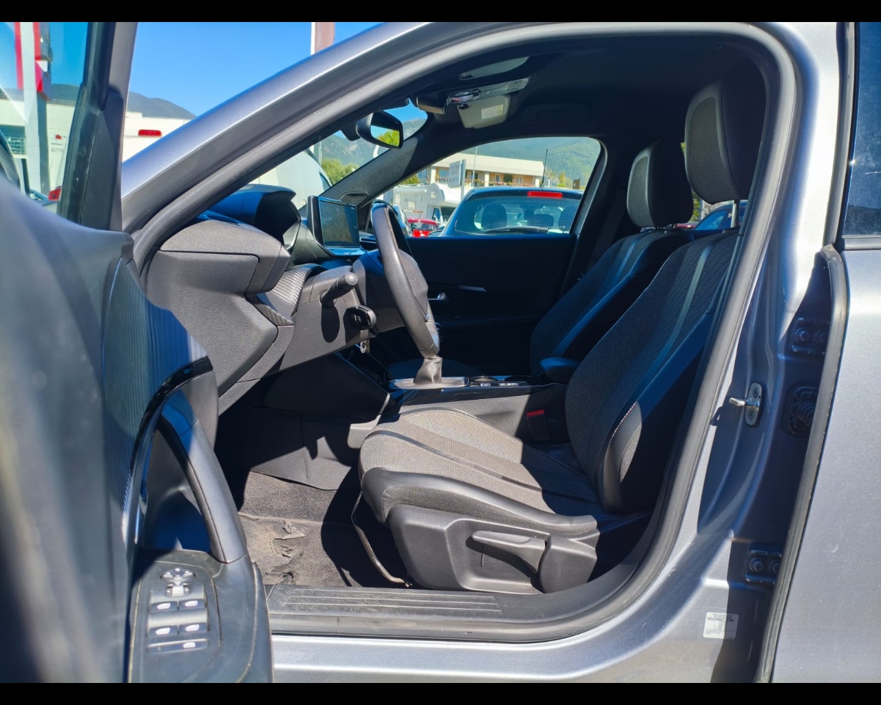 Foto PEUGEOT 2008 1.2 puretech Allure s&s 100cv