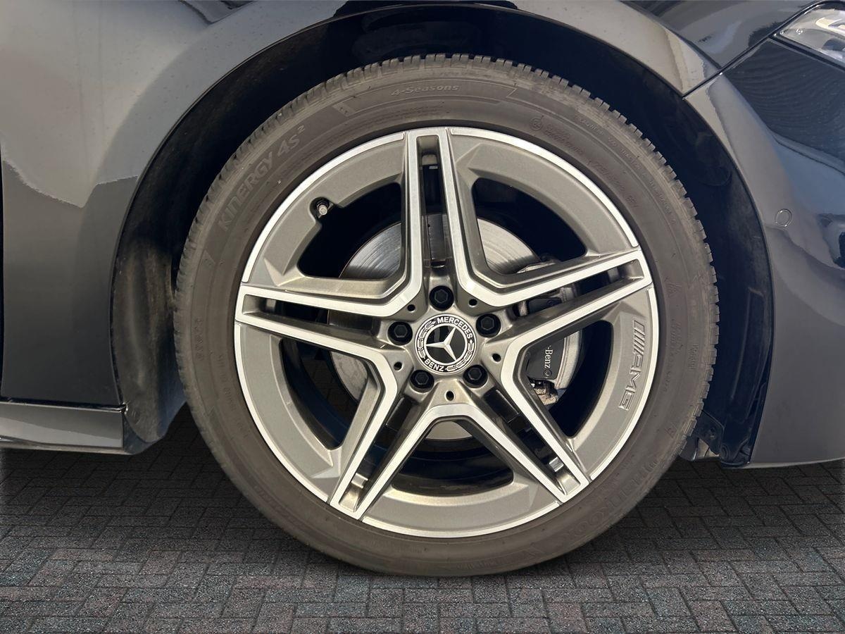 Mercedes  Classe A 180 D Advanced Plus AMG Line 8G-DCT - 17