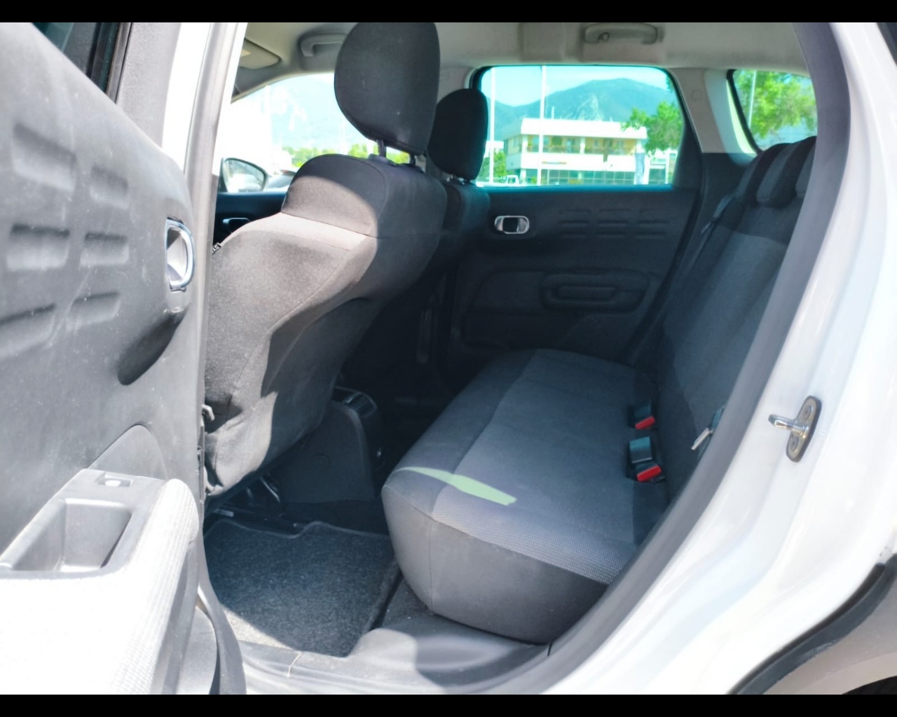 Foto CITROEN C3 Aircross 1.2 puretech Shine s&s 110cv