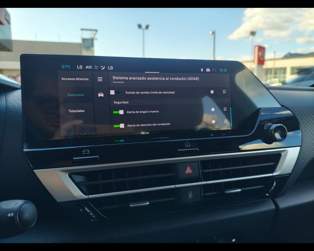 Foto CITROEN C4 1.2 hybrid Max 136cv e-dcs6