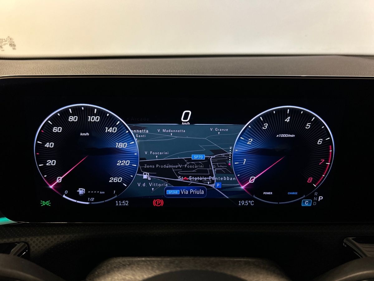 Mercedes  Classe A 180 Advanced Plus AMG Line 7G-DCT - 13