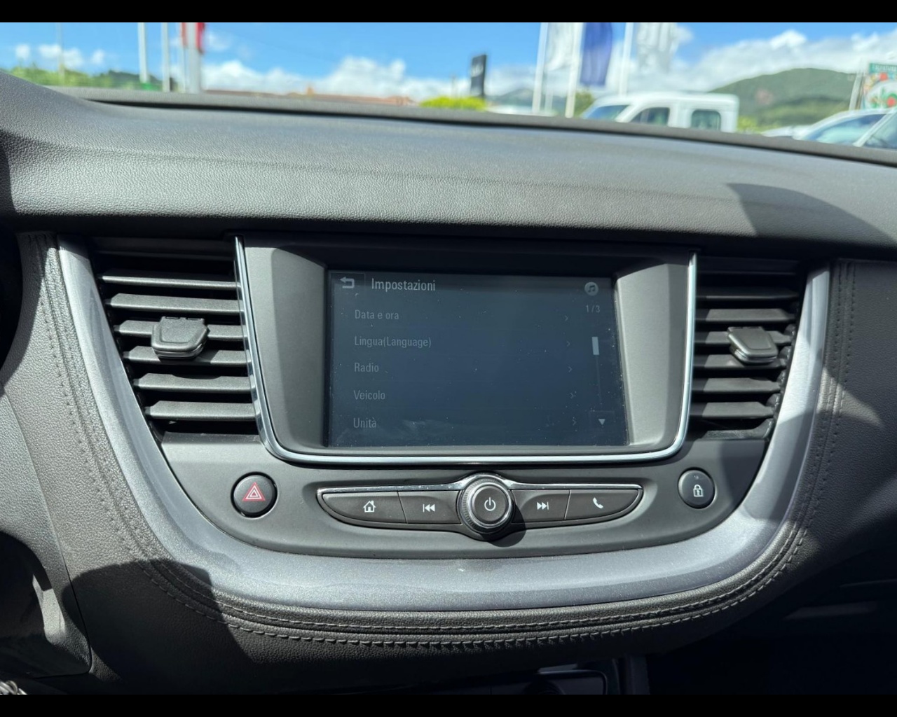 Foto OPEL Grandland X 1.2 Design Line s&s 130cv