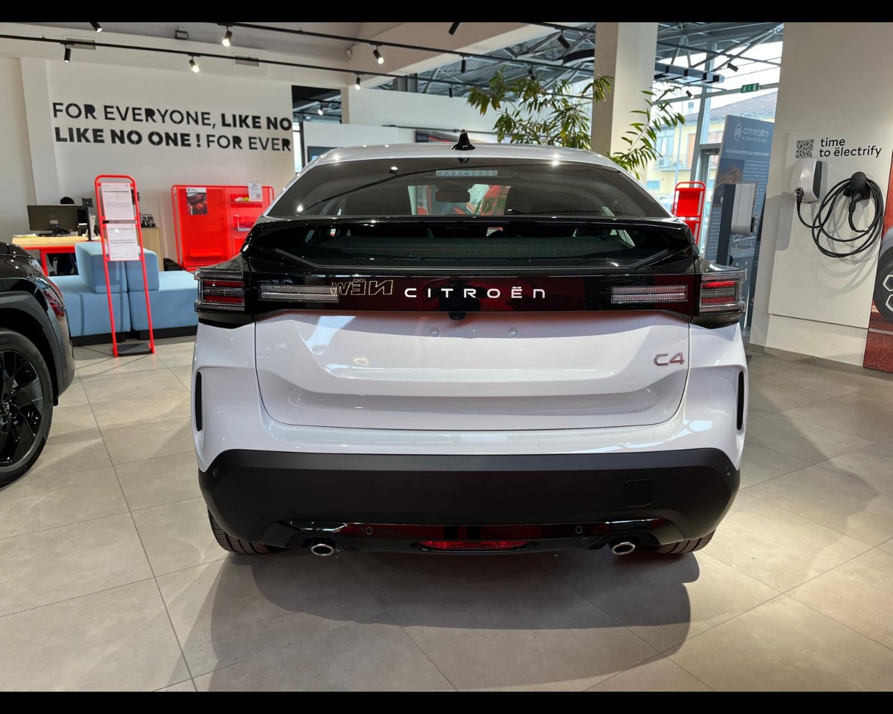 Foto CITROEN C4 1.2 puretech Plus s&s 130cv eat8