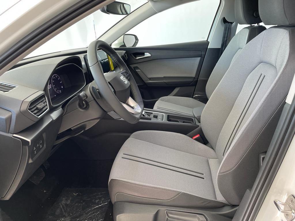 Immagine SEAT Nuova Leon 5 porte Business 1.5 TGI 96 kW (130 CV) Metano DSG 7 marce 2WD usata o Km0