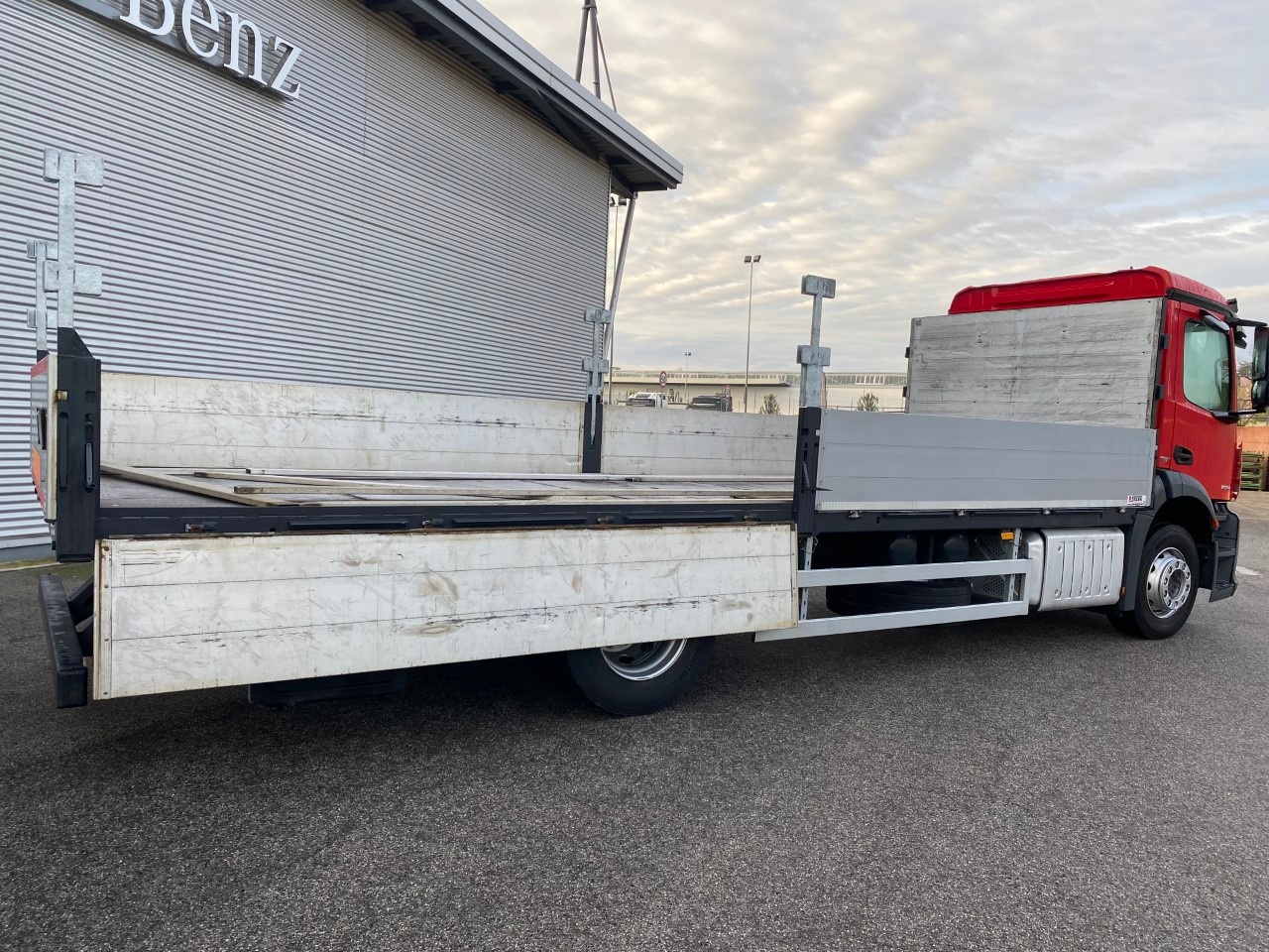 Mercedes Antos 1824 L cab. S Classic space 2,3 - 26