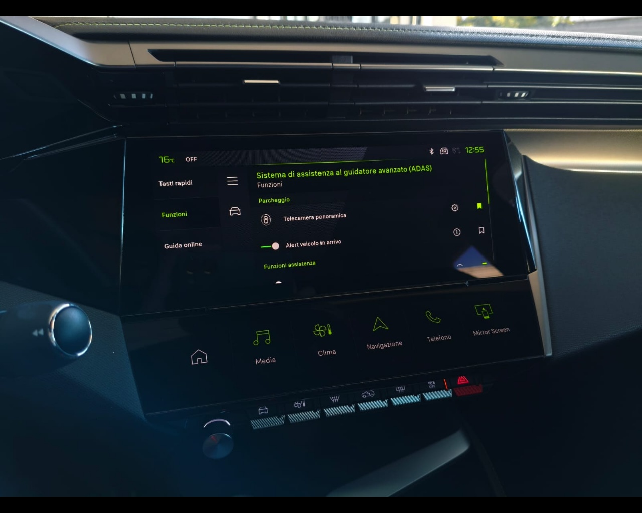 Foto PEUGEOT 408 1.2 hybrid GT 136cv e-dsc6