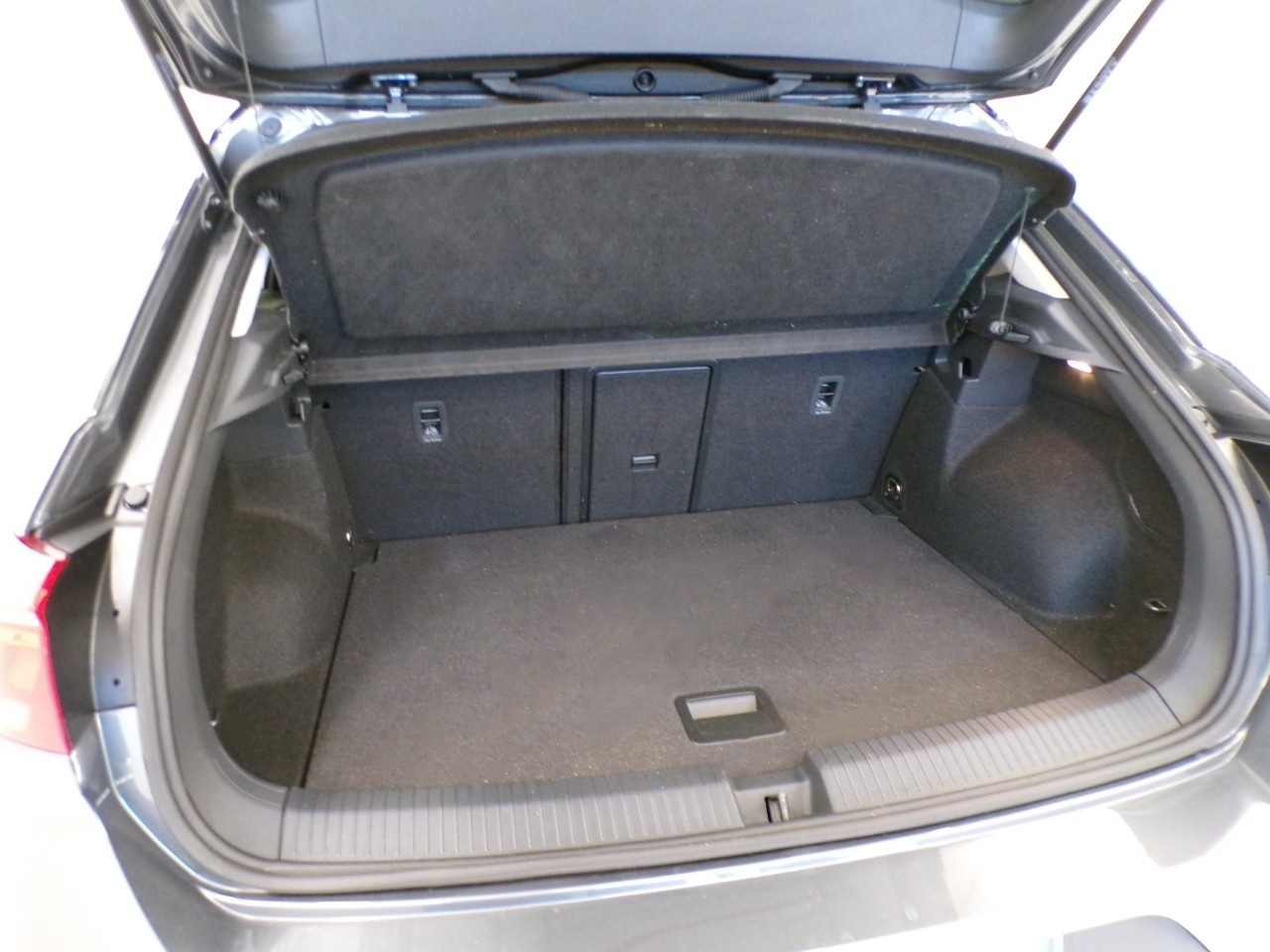 Volkswagen  T-Roc 1.0 tsi Style 110cv - 9