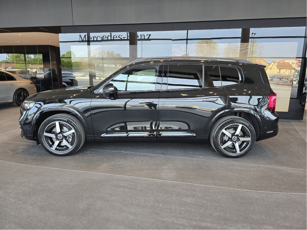 Mercedes GLB Elettrica GLB 350 4MATIC con tecnologia EQ Advanced Plus - 4