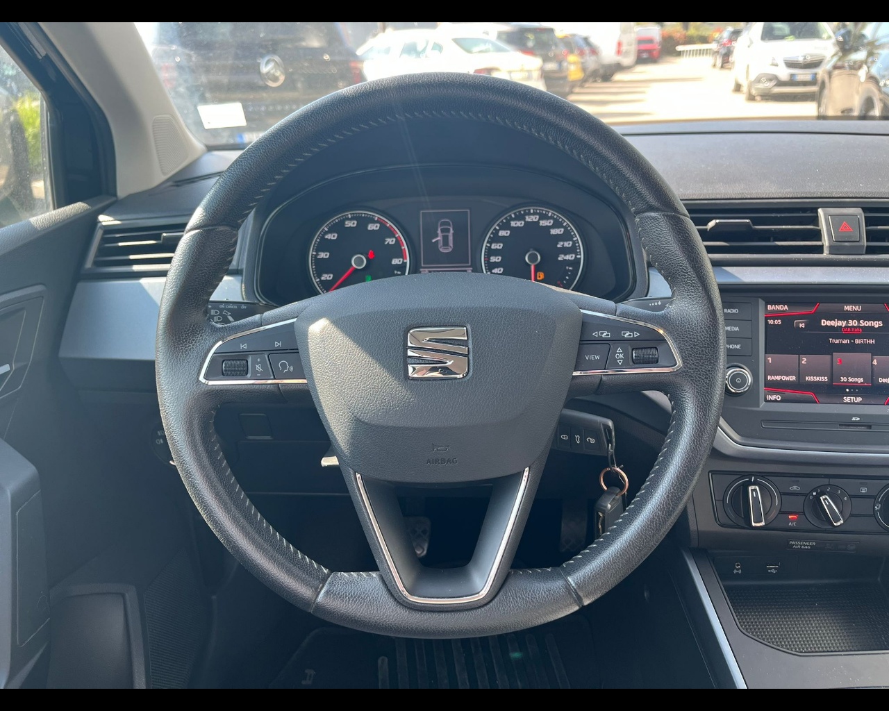 Foto SEAT Arona 1.0 tgi Black Edition 90cv