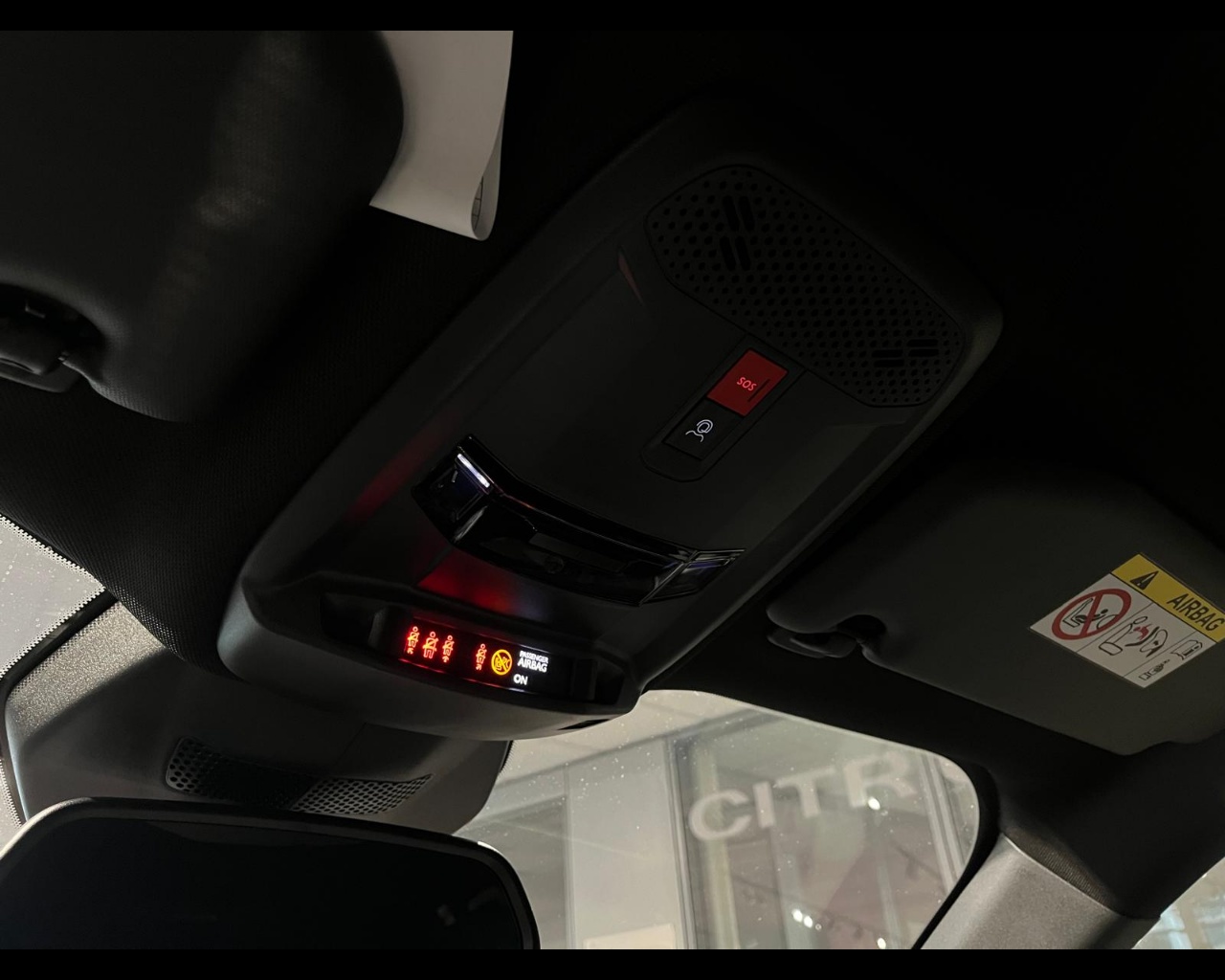 Foto PEUGEOT 2008 1.2 hybrid GT 136cv e-dcs6