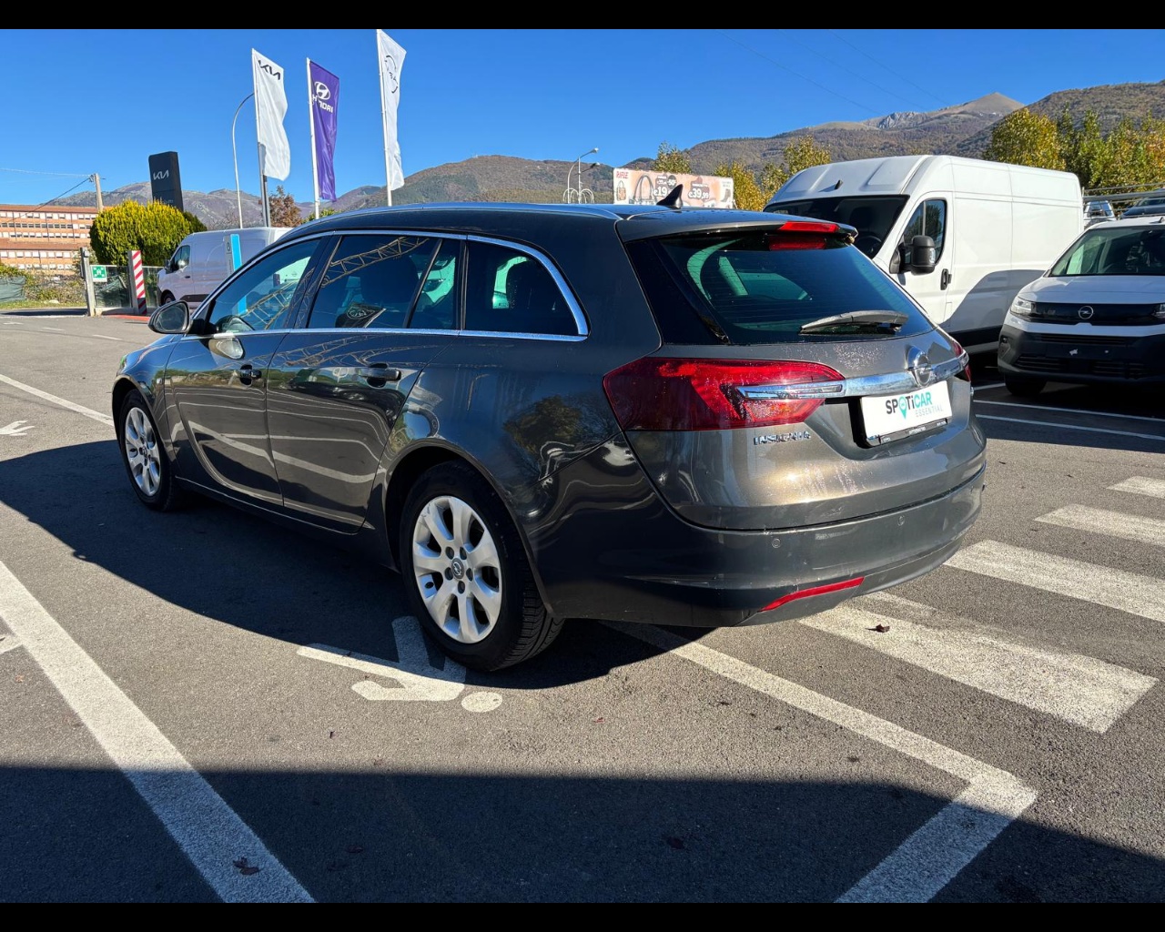 Foto OPEL Insignia Sports Tourer 2.0 cdti Advance 104gr 140cv