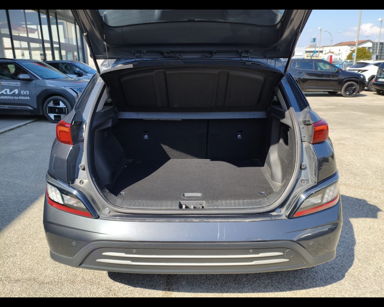 Foto HYUNDAI Kona 64 kWh EV Xline 204cv