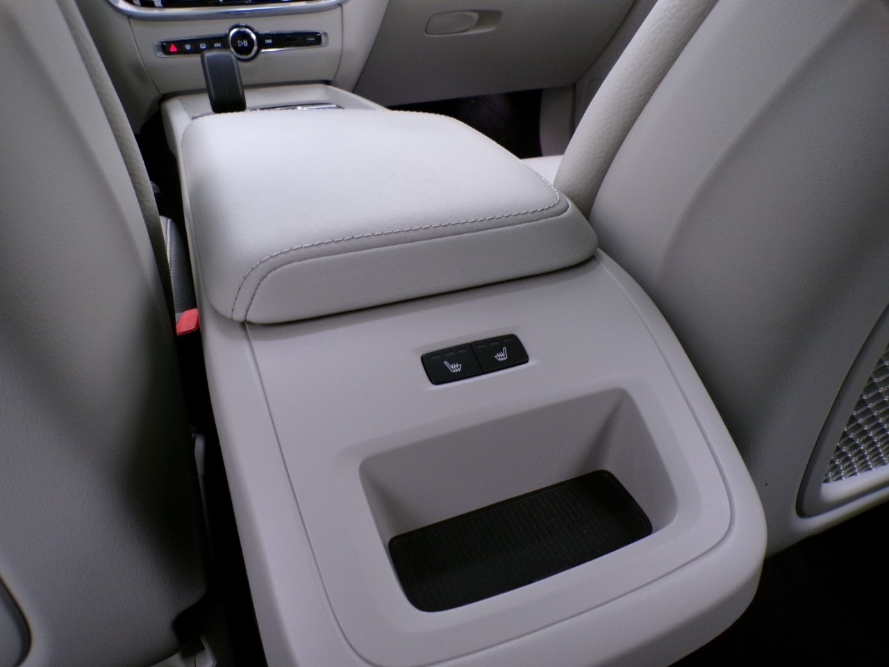 Volvo V60 V60 Cross Country 2.0 B4 Ultimate AWD automatico - 17