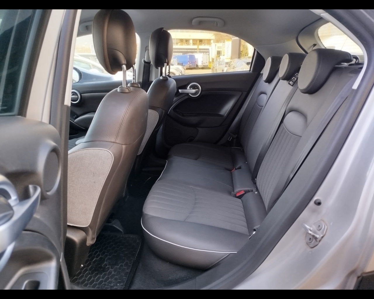 Foto FIAT 500X 1.6 mjt Lounge 4x2 120cv 
