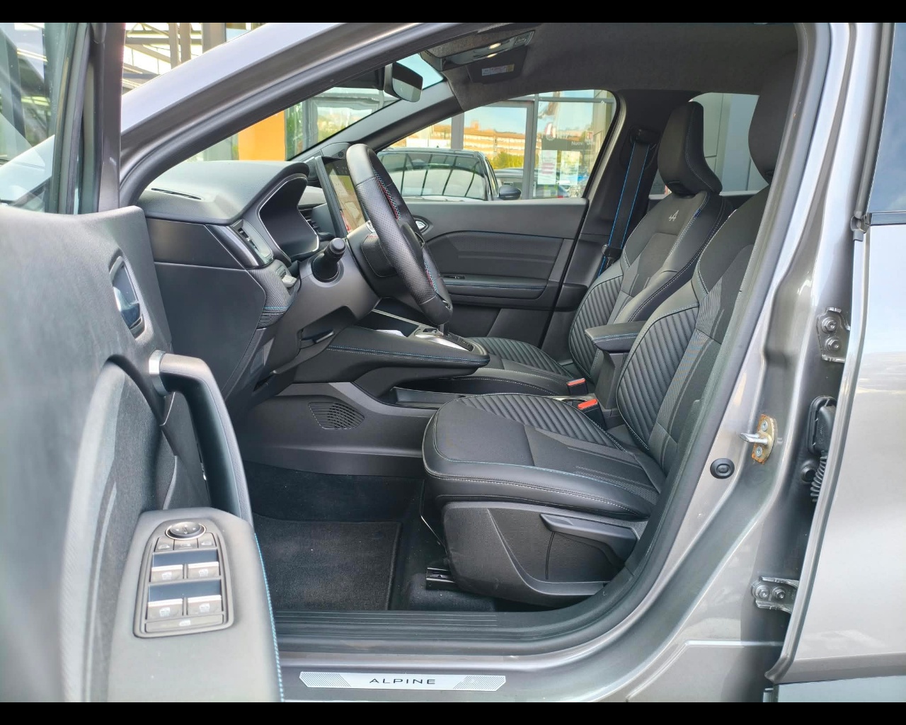 Foto RENAULT Captur 1.8 full hybrid E-Tech Esprit Alpine 160cv auto