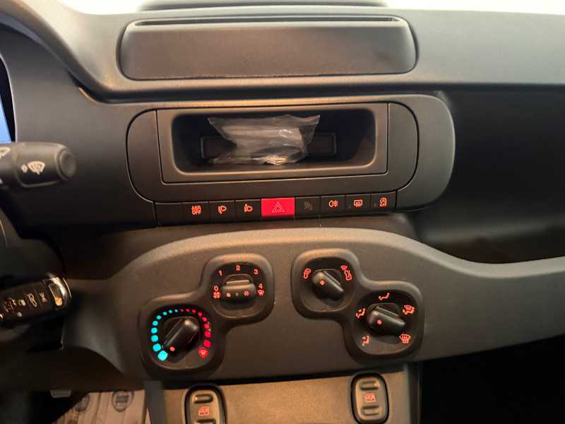 Pandina Van Serie 0 Pandina Van Pop 1.0 Hybrid 65cv S&s -  2 Posti