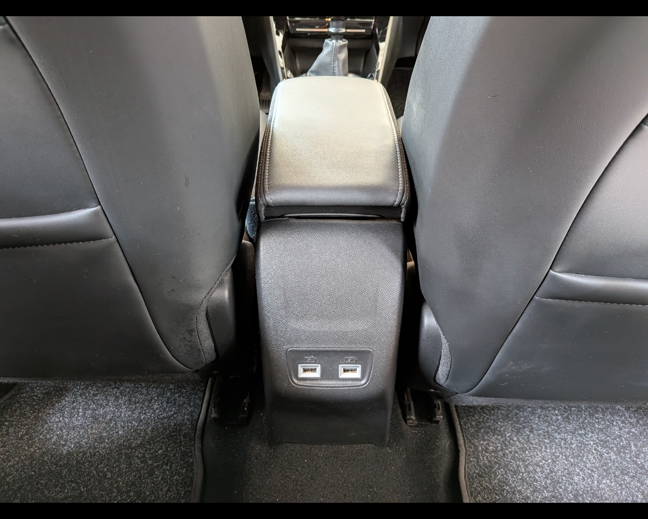 Foto PEUGEOT 208 1.5 bluehdi Allure Navi Pack s&s 100cv my20
