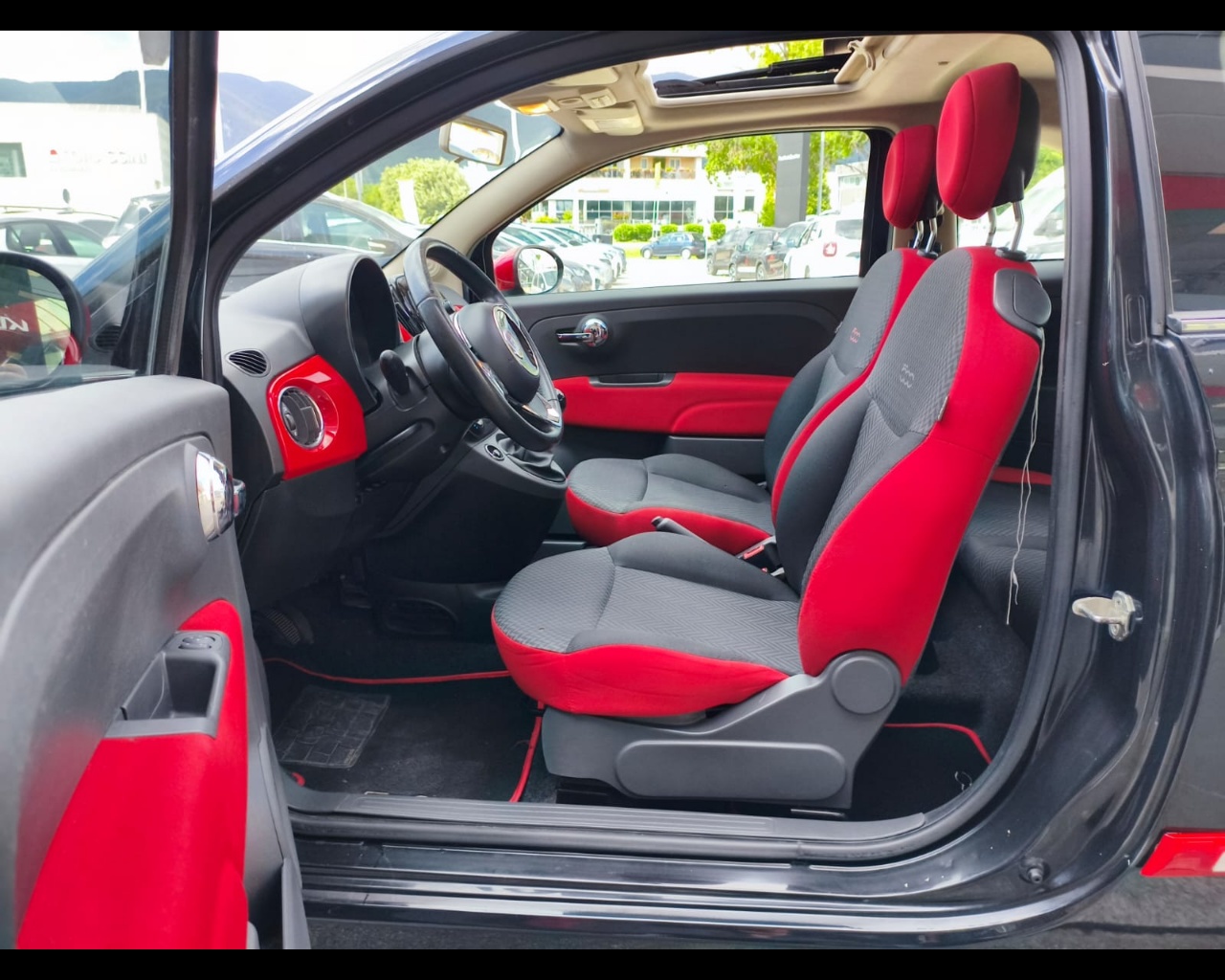 Foto FIAT 500 1.2 69cv edizione "Rosso Amore" 