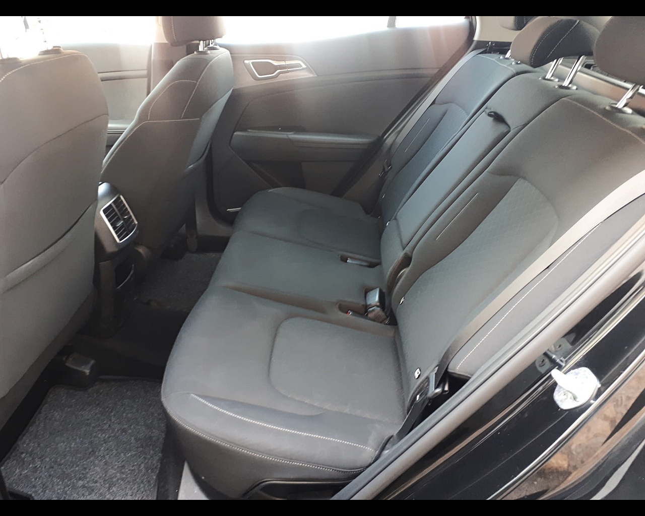 Foto KIA Sportage 1.6 tgdi mhev Business imt