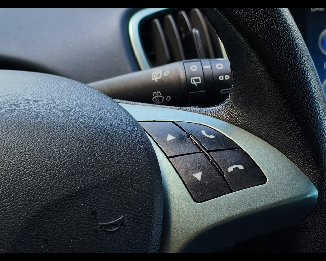 Foto LANCIA Ypsilon 1.0 firefly hybrid Gold Plus s&s 