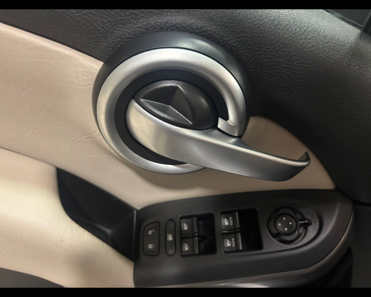 Foto FIAT 500X 1.6 mjt Lounge 4x2 120cv 